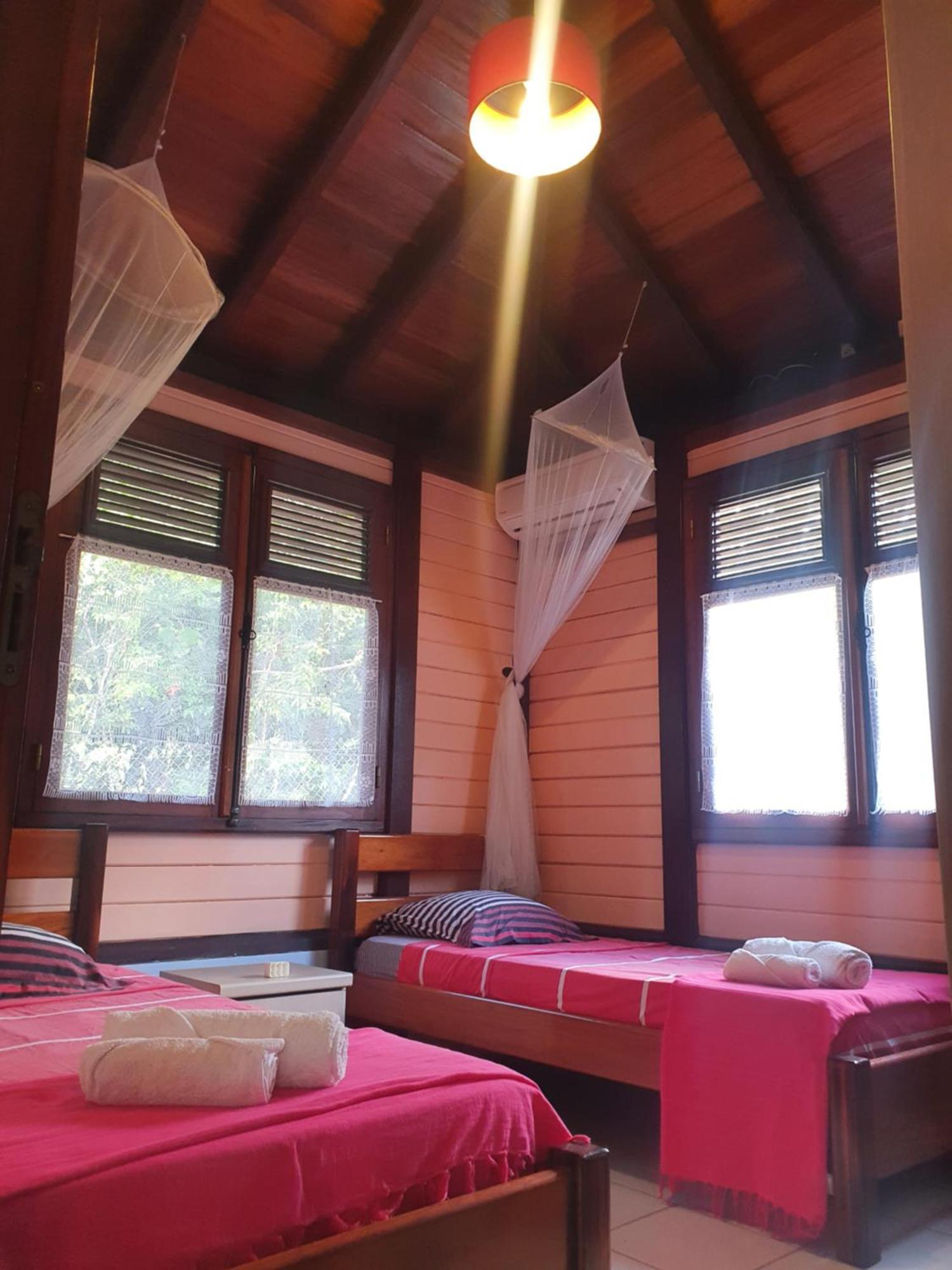Cottage La Pointe Marine 德赛 外观 照片